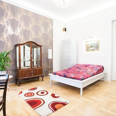 N40 By Small Home Budapest Kültér fotó