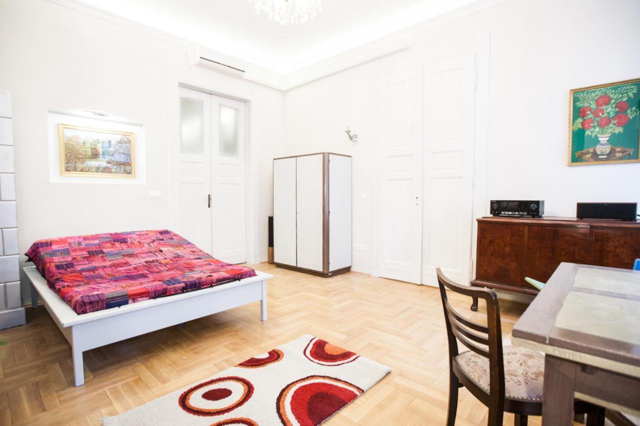 N40 By Small Home Budapest Kültér fotó