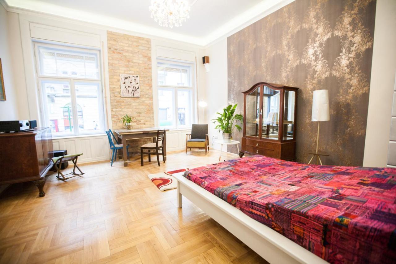 N40 By Small Home Budapest Kültér fotó